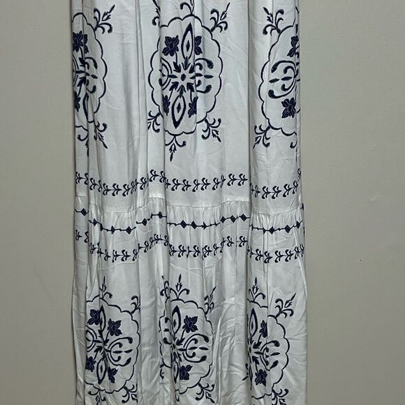 NWT Loft wavy embroidered medallion white navy maxi dress Sz S - Picture 8 of 10